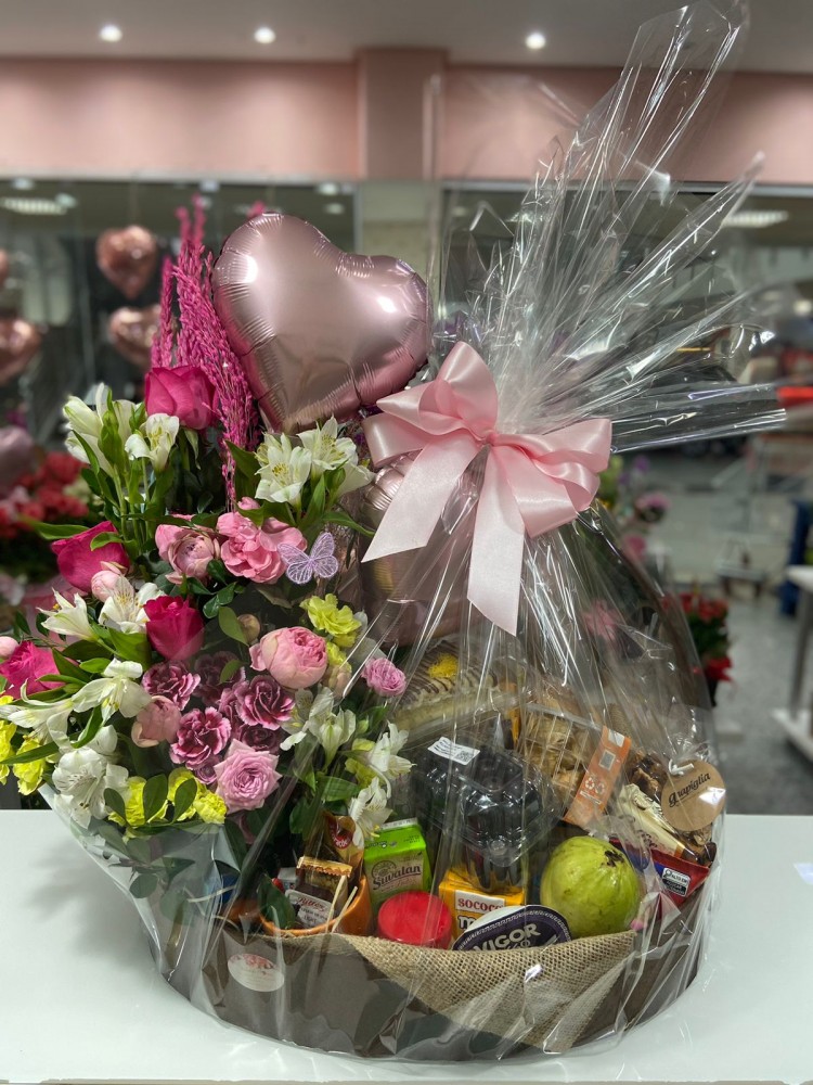 Cesta de Café Grande com Balão Coração!